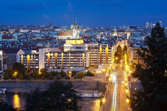 /uploads/posts/01b08315ab36ca6145f0367f41b6248923db7595/images/intercontinental-praha.png