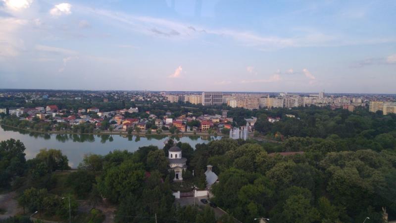 /uploads/posts/334464166f0a1e034a6cae6c9723d1bf7140bdfe/images/bucuresti-centenar-cartierul-lacul-tei-321770.jpg