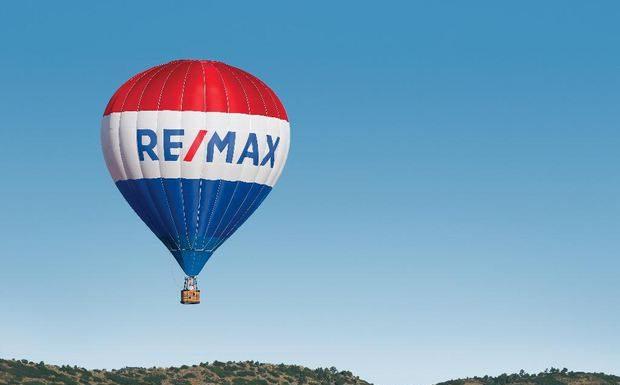 /uploads/posts/3fddd16aeb4bbce3f1529293ad717cbb9ba9bb5a/images/remax-620x385.jpg