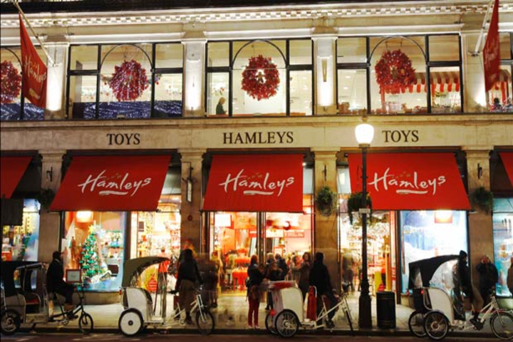 /uploads/posts/46f9d91eeee10d3f6405f79ce27664c984b7586e/images/Hamleys-toy-shop-011.png