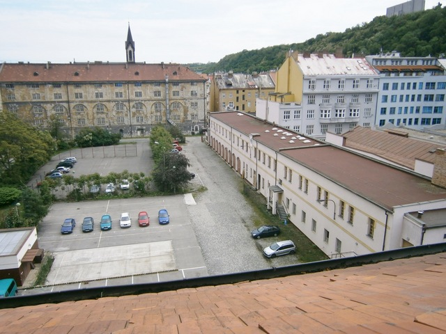 /uploads/posts/60ea3d656caff48172639d3c37e27dff17afabbe/images/kasarna-jana-zizky_praha-karlin_16.png