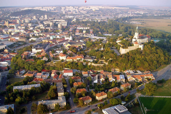 /uploads/posts/800b27fbb4116ef17c5ec5492a13e2205c0ecf53/images/Nitra_view_from_above.png