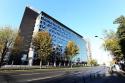 /uploads/posts/8b59a8691de6175afd413ec44cb96dee2a58ec06/thumbnails/csm_Bukarest-Büro-Europehouse-Aussen-Tag-0_6aa0d76fd0.jpg