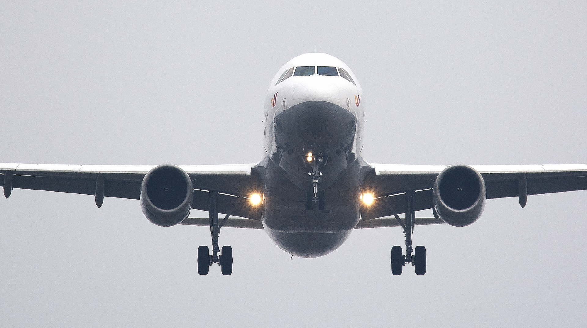 /uploads/posts/a03cb0b201ed0d551f2bf80d6ebcda72fc69b806/images/airplane.png