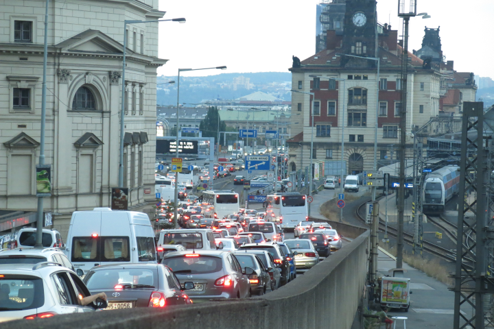 /uploads/posts/a3fddb84692c584731f65bf772cf155e222ffc21/images/PragueTraffic.png