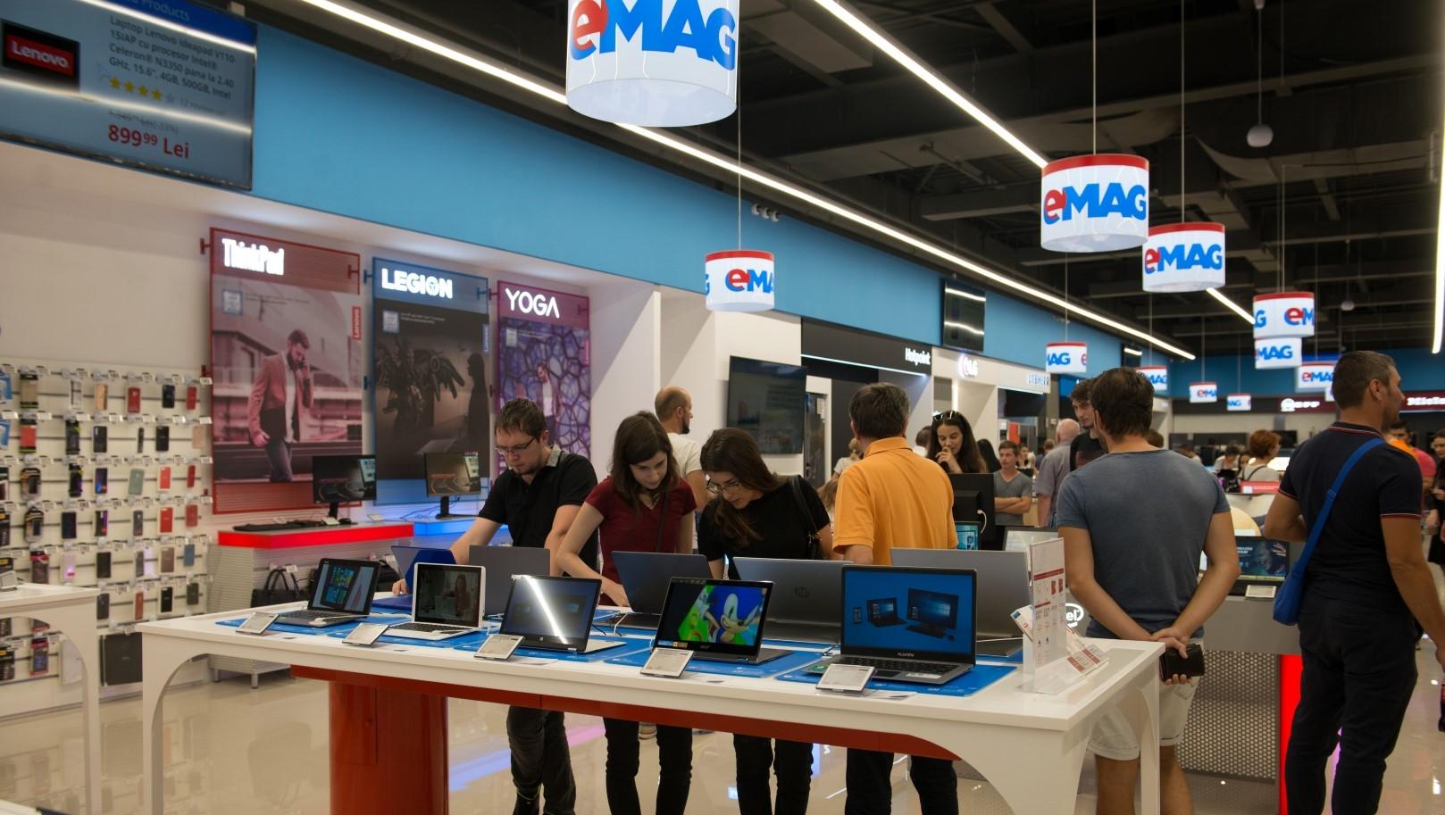 /uploads/posts/ce3cc5119023e5d7b39649a1b483e6c0079c1c3a/images/showroom_emag_baneasa2_67422800.jpg