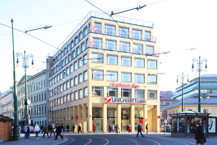 /uploads/posts/d28bae473aab927f2e9a277dd45ff33f4ba0b112/images/UniCredit_bank.png