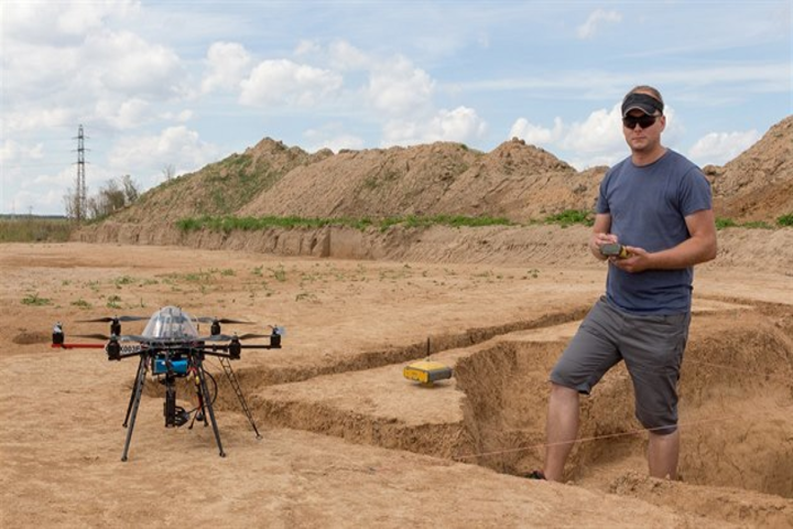 /uploads/posts/fc223b1c8392cbee8d1edbe8770ba9586e24ec49/images/dron_stavby.png