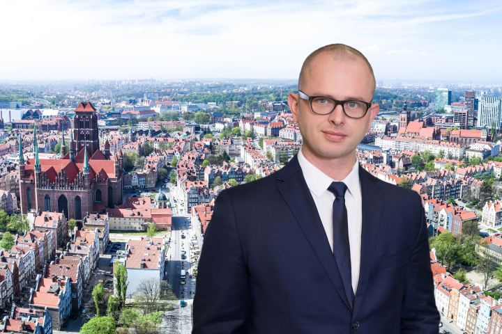 /uploads/posts/fc6ce034a339cef92bdab5a9913eb5704e61c5c9/images/Michal-Rafalowicz_Gdansk.png